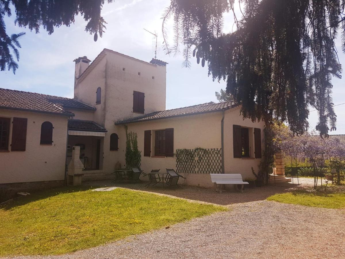 Lautre Bed & Breakfast Joyeuse Luaran gambar